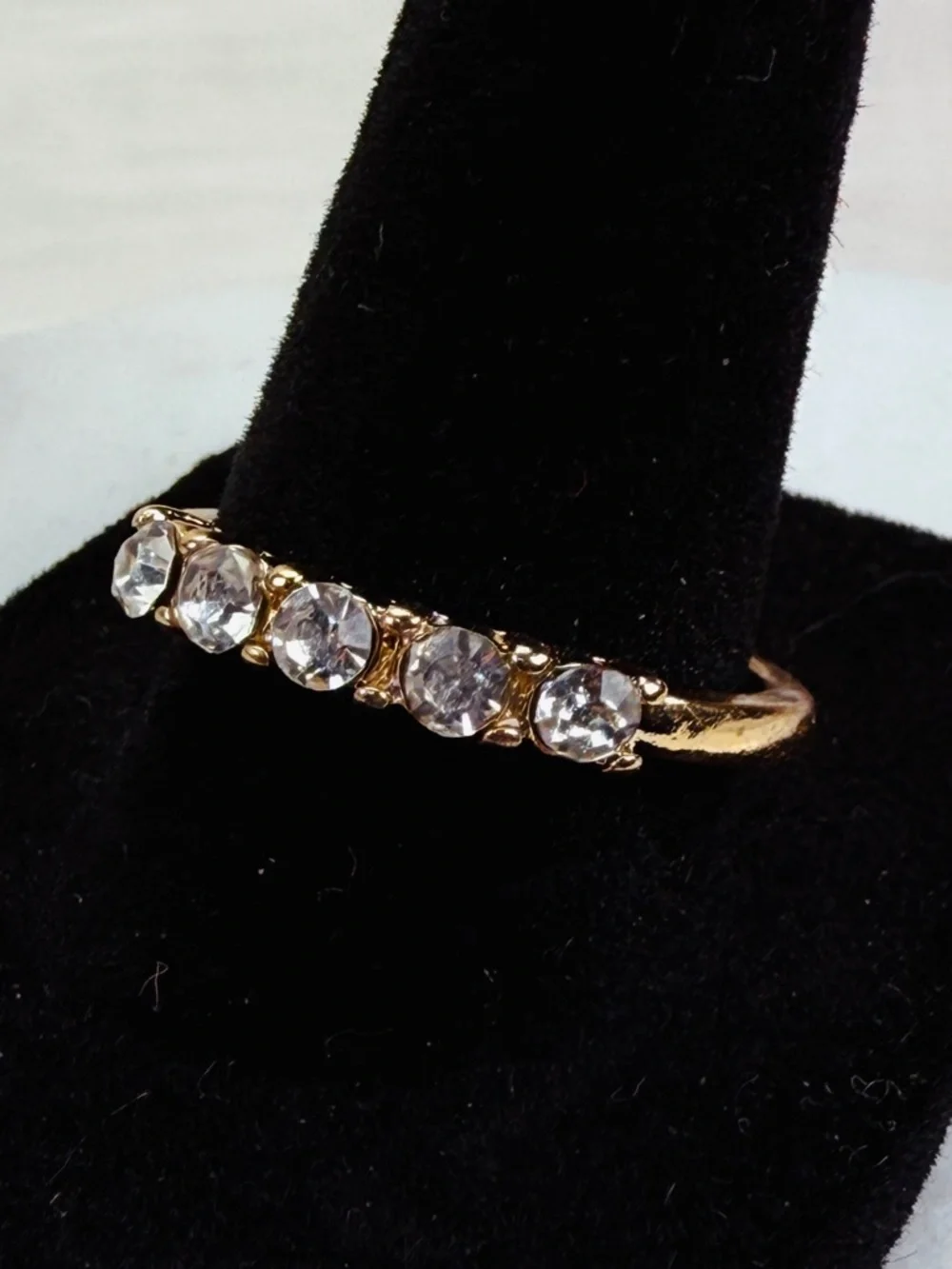 Goldtone Minimalist Women's Ring with Clear Accents size 8.75